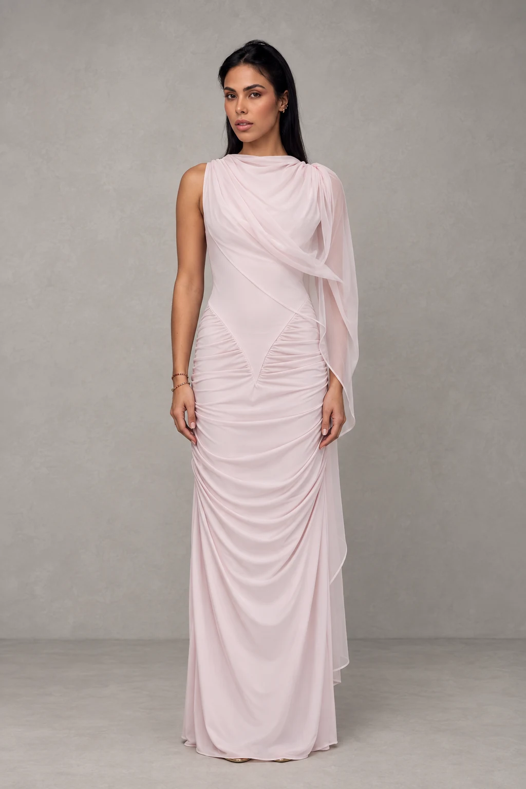 Amandine Ruched Slinky Maxi Dress · Rosa suave