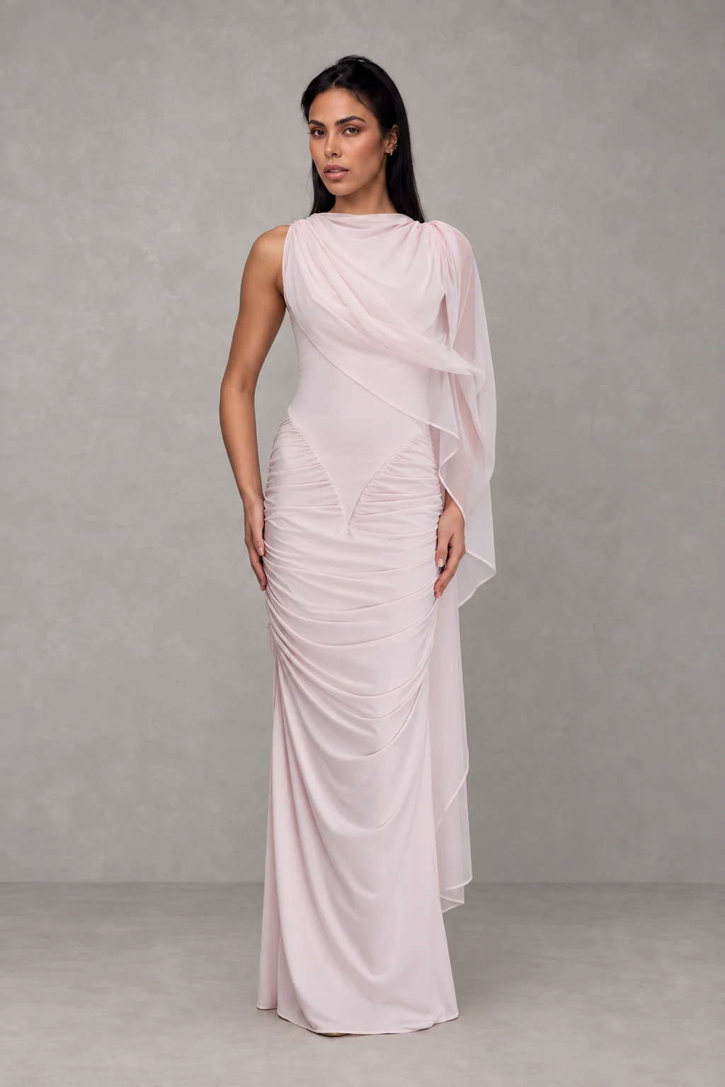 Amandine Ruched Slinky Maxi Dress · Rosa suave · Vista 4