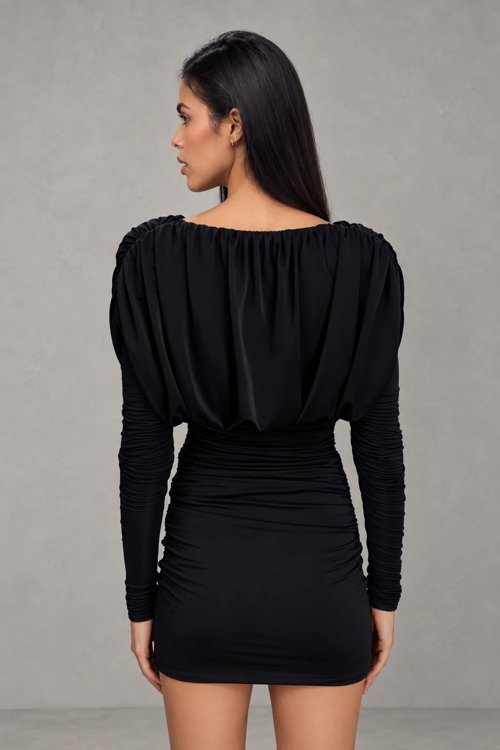 Hayden Long Sleeve Plunge Mini Dress · Negro · Vista 3